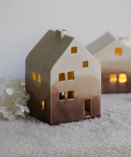 Petite maison de la forêt (haute) - Atmospheric Pillow x Céline Dupret