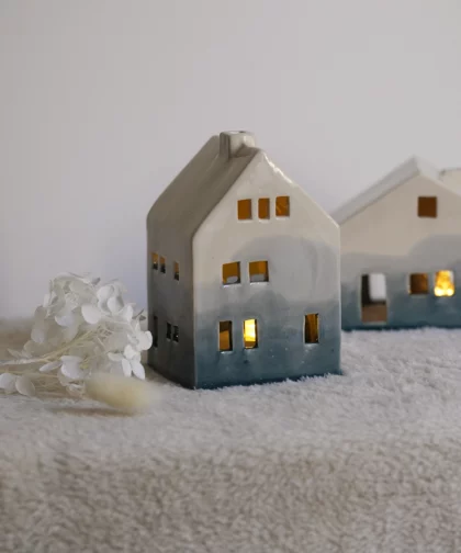 Petite maison des nuages (haute) - Atmospheric Pillow x Céline Dupret