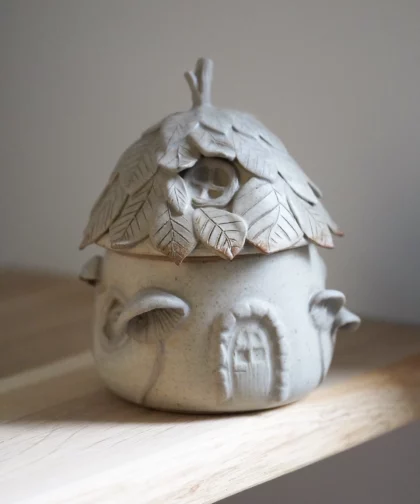 Féérique & champignon, petite maison de la forêt