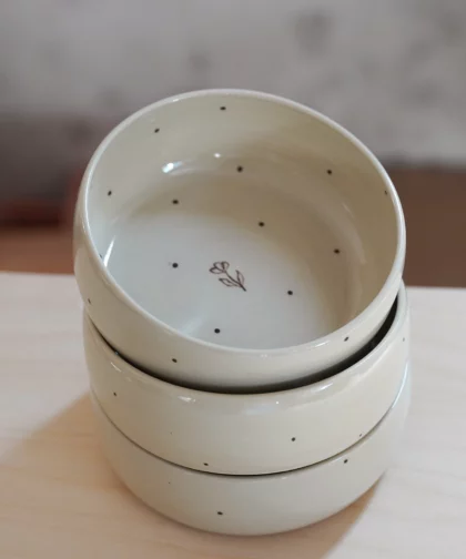 Petit bol à pois